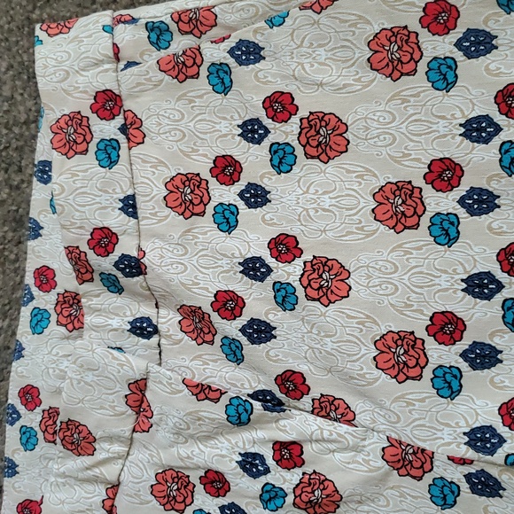 Floral Patterned Women's Jeans - Picture 2 of 7